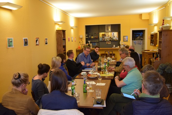 Das Foto zeigt die Teilnehmer am iPunkt-Stammtisch