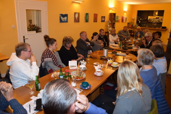 Das Foto zeigt die iPunkt-Stammtisch-Teilnehmer